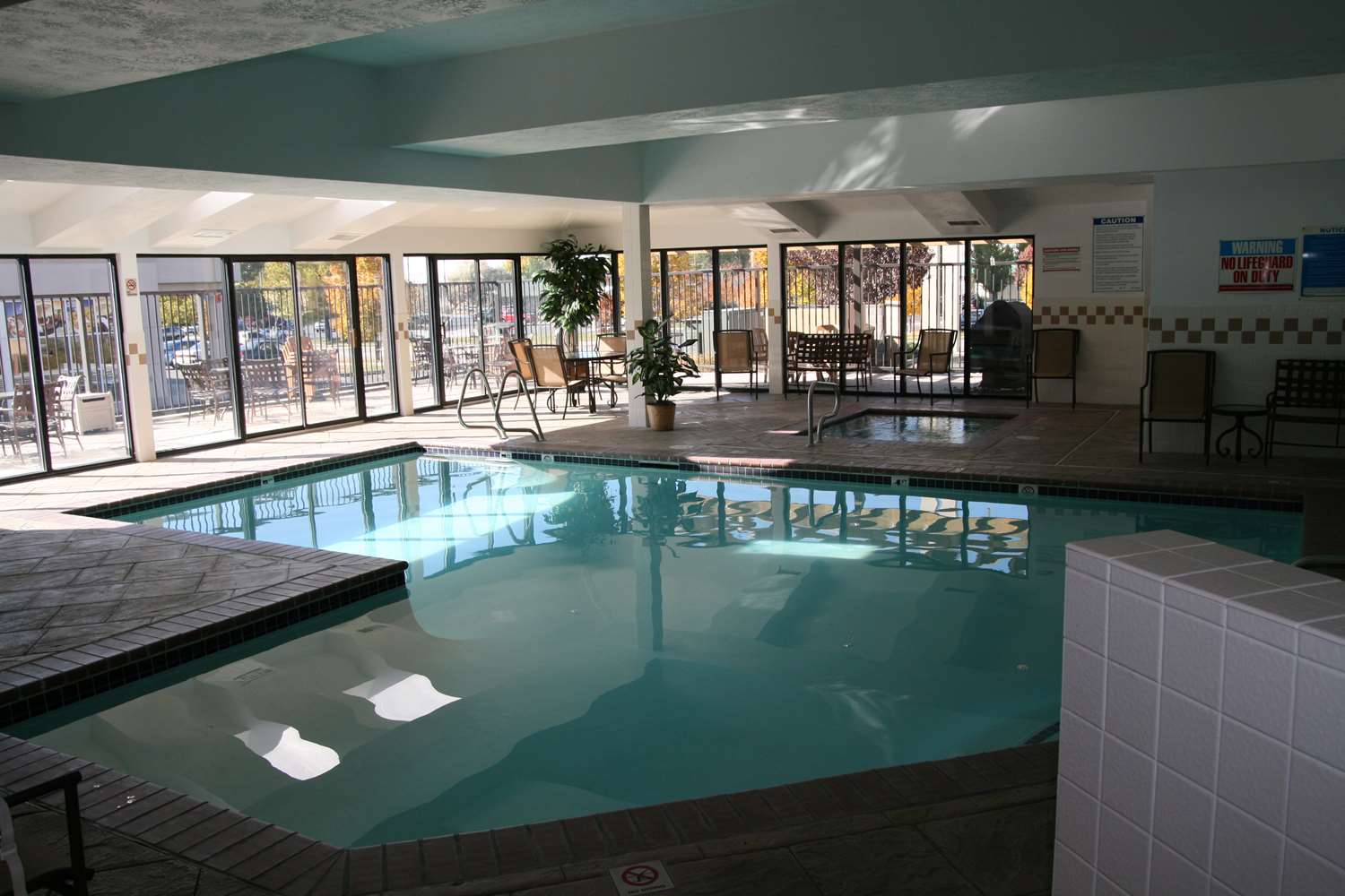 swimming pool spa