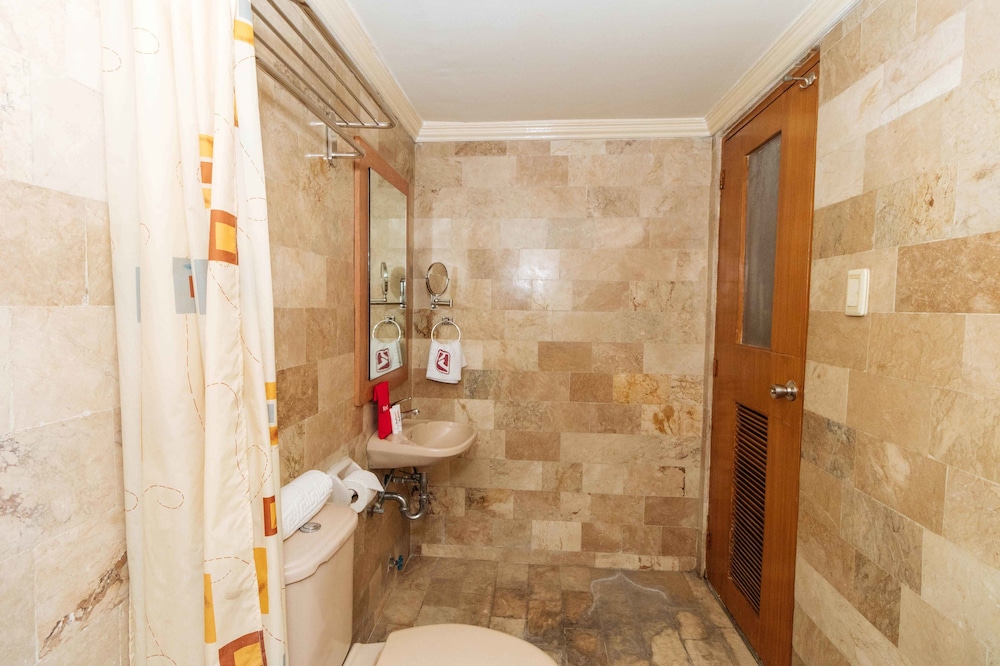 Reddoorz Timog Avenue Quezon City 35/58