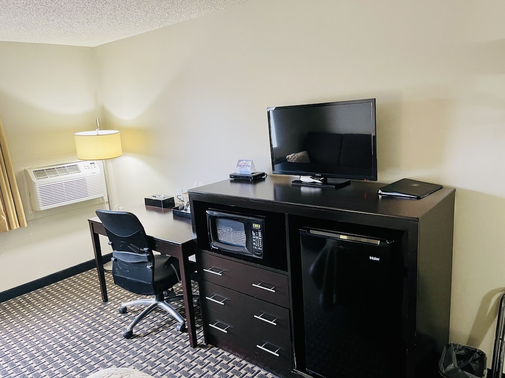 Super 8 by Wyndham Clear Lake 52/58