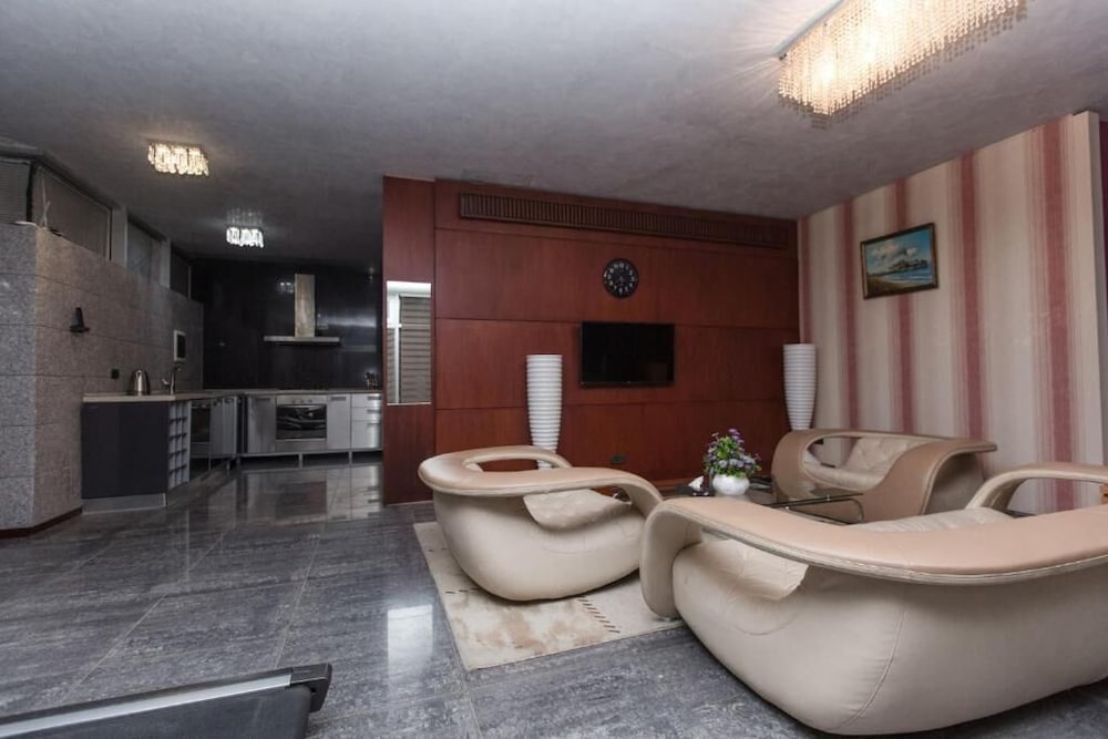 Clover Hotel Baku 41/50