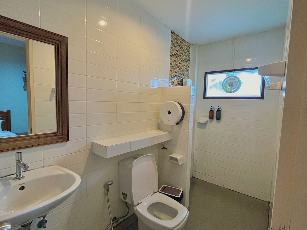 Baan Baramee Guesthouse 48/50