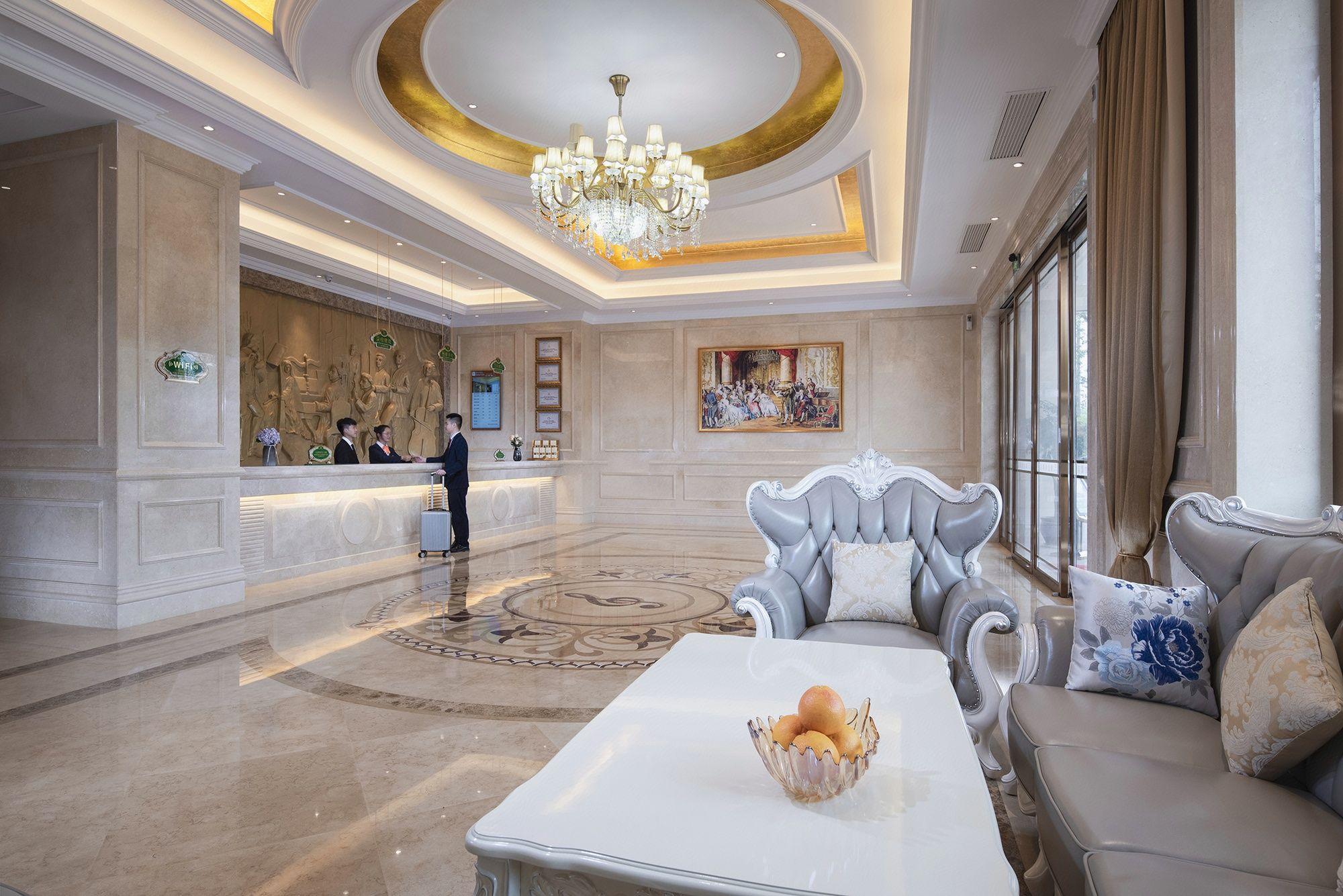 Vienna Hotel (Kunming Economic Development Zone) 19/44