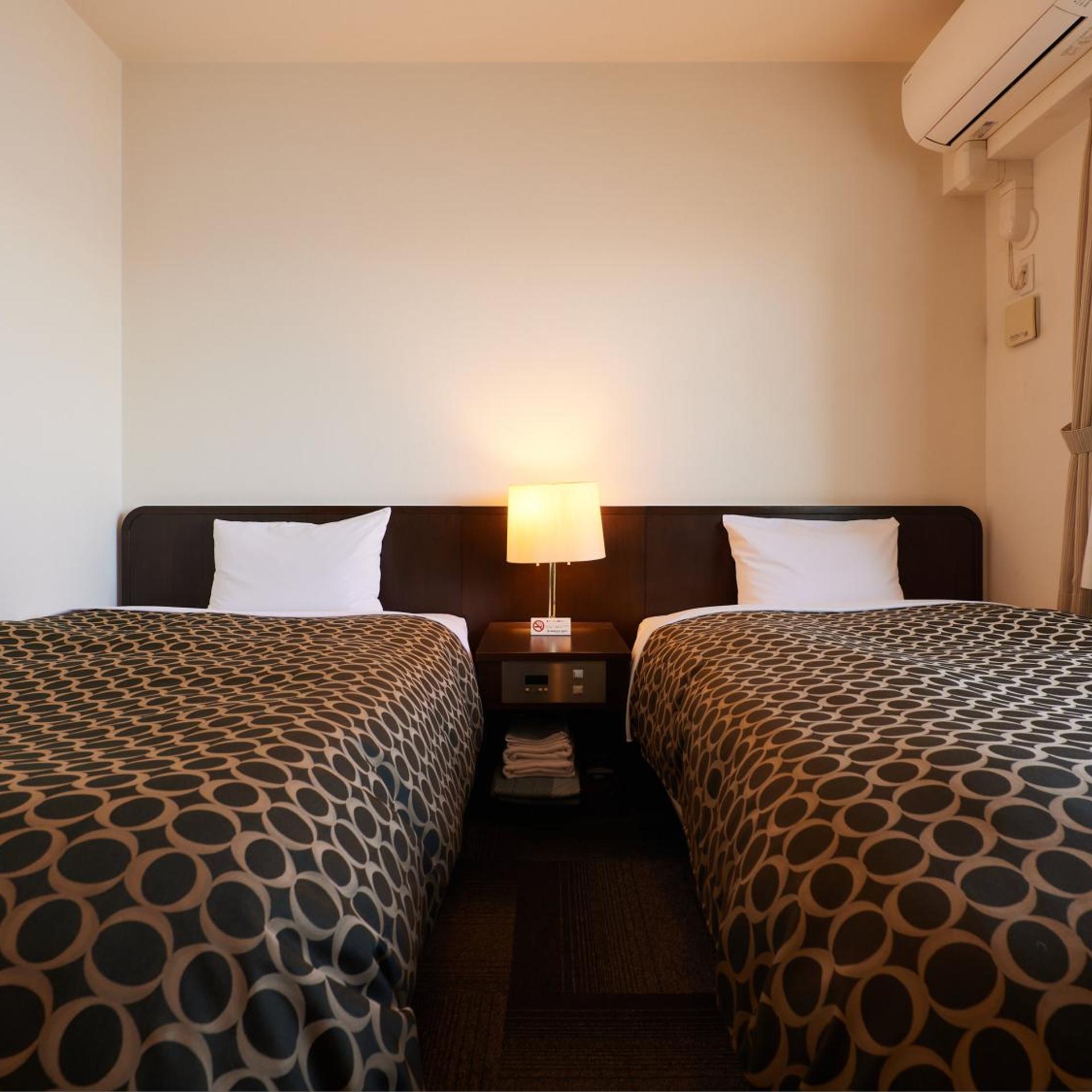 Wind City Hotel 9/44