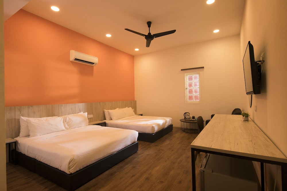 The Wood Boutique Hotel 11/34