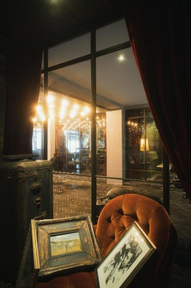 Baan Tuk Din Hotel 30/50