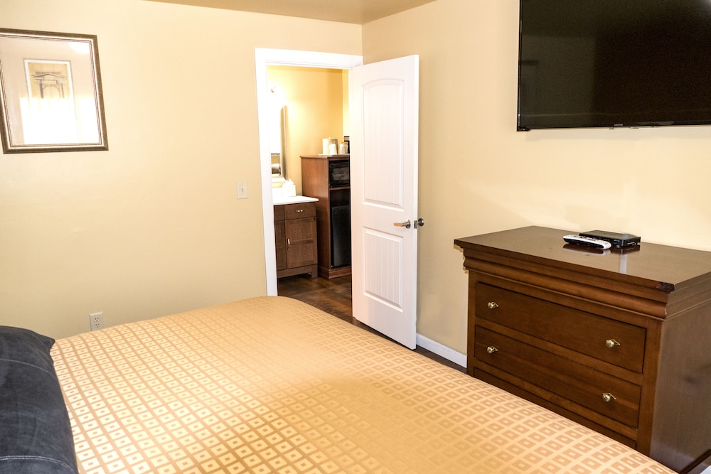 Abram Inn & Suites 34/65