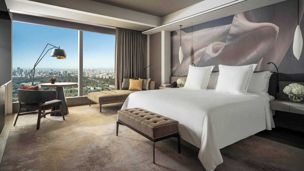 IMPERIAL, DELUXE, KING BED, GARDEN VIEW
