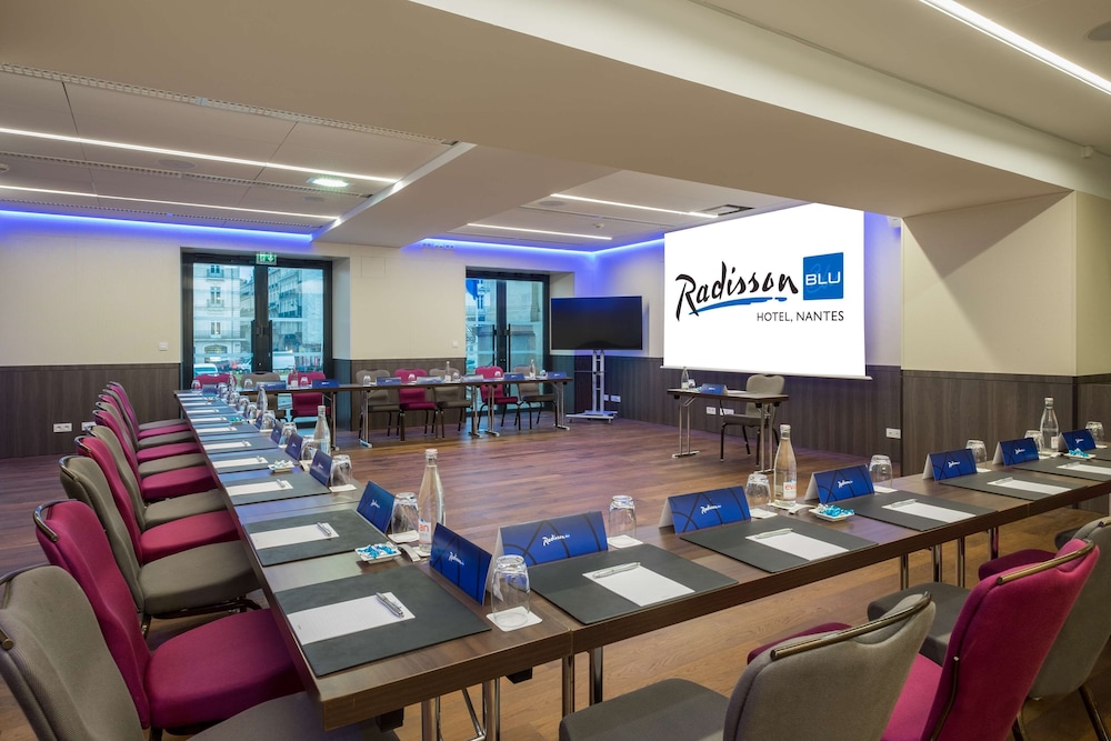 RADISSON BLU HOTEL NANTES 57/68