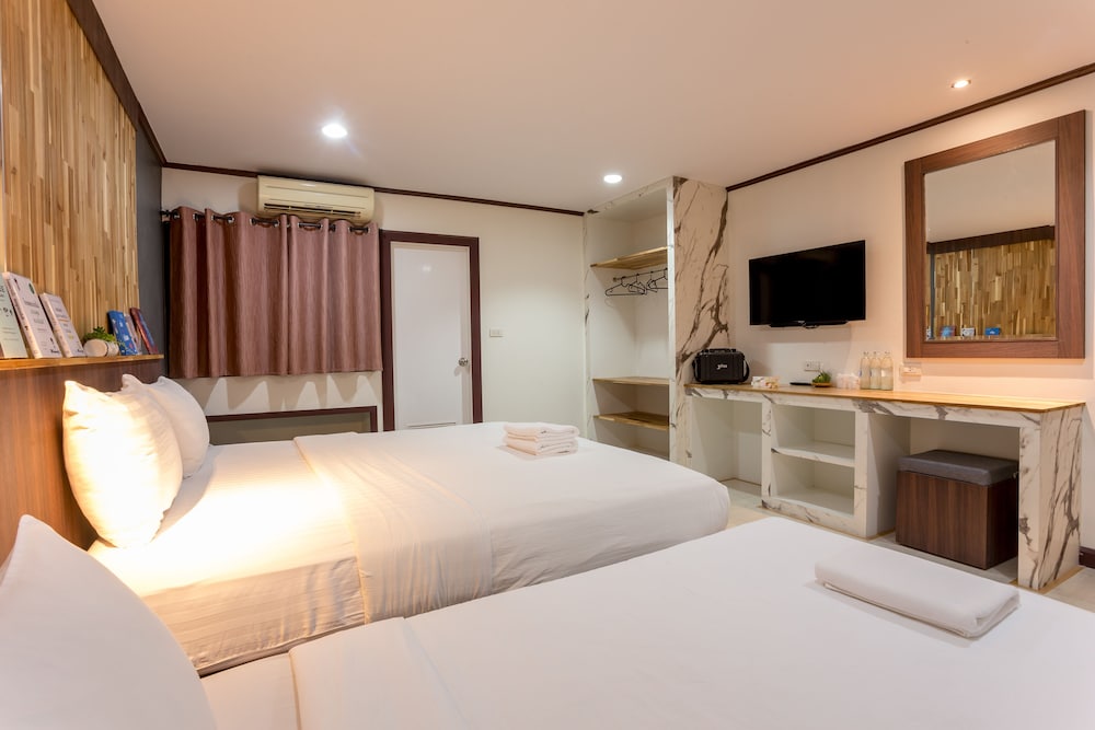 Phimai Paradise Hotel 12/50