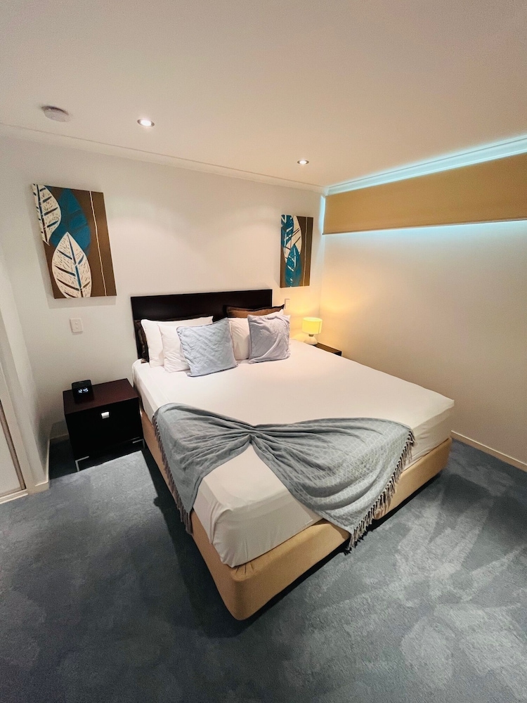 1 Bedroom, Spa, Penthouse, King Bed, Water Front, 2 Bathrooms, Top Floor