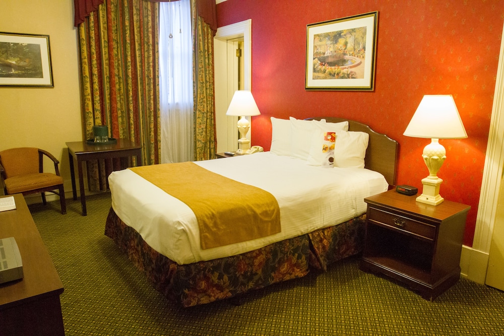 HOTEL COLORADO 19/72