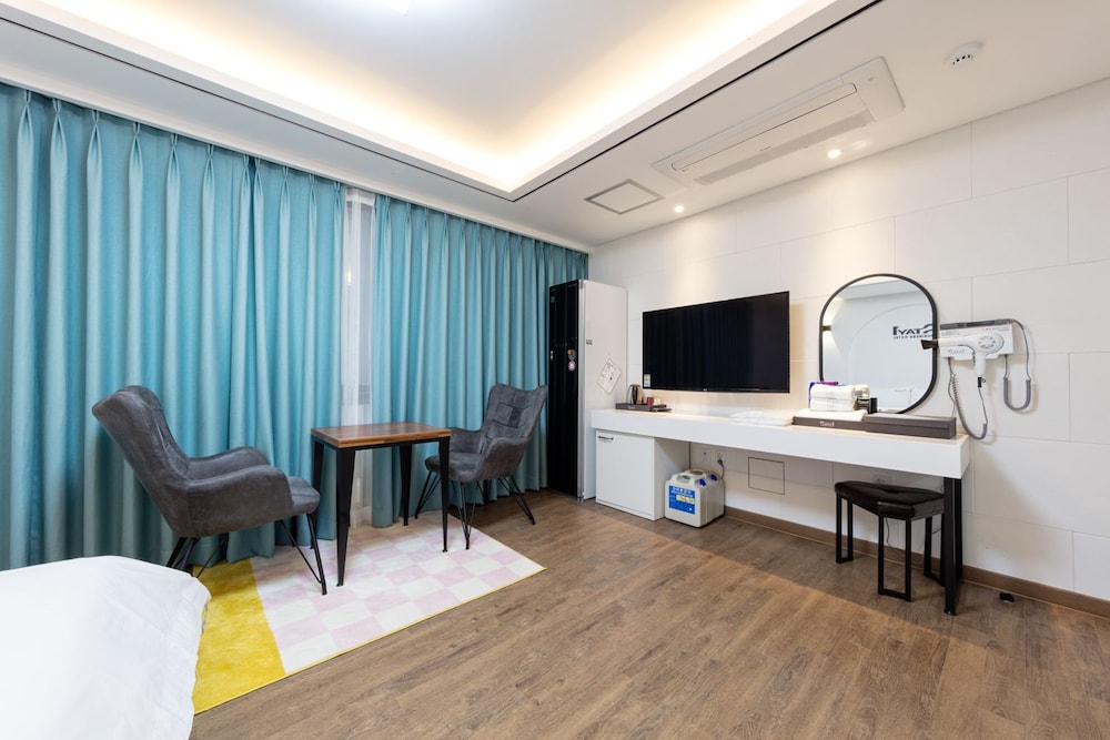 Stay 1 Hotel 26/49