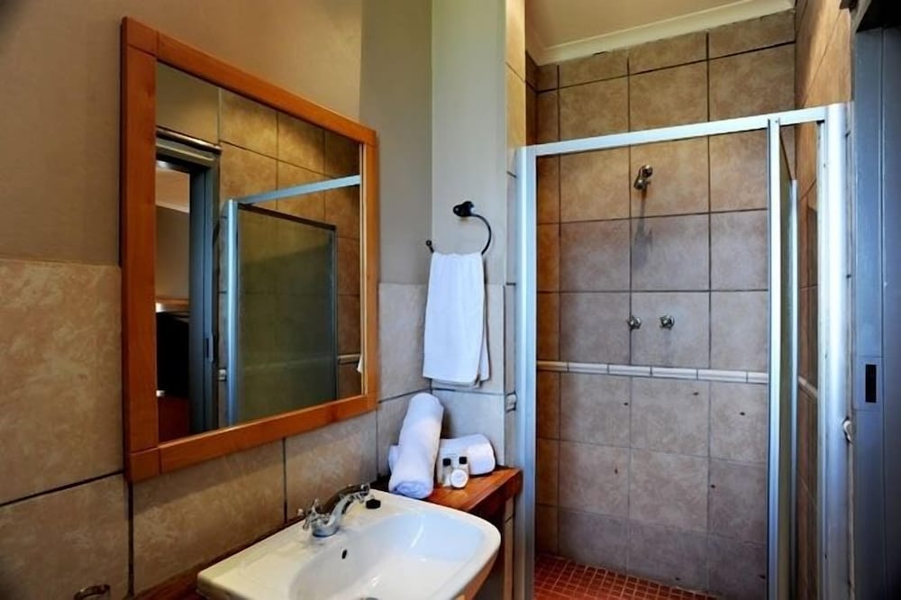 Villa Paradiso Country Manor 33/34