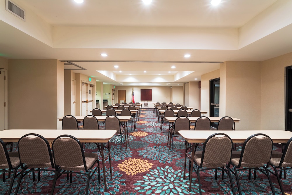 Staybridge Suites Tallahassee I-10 East 63/71
