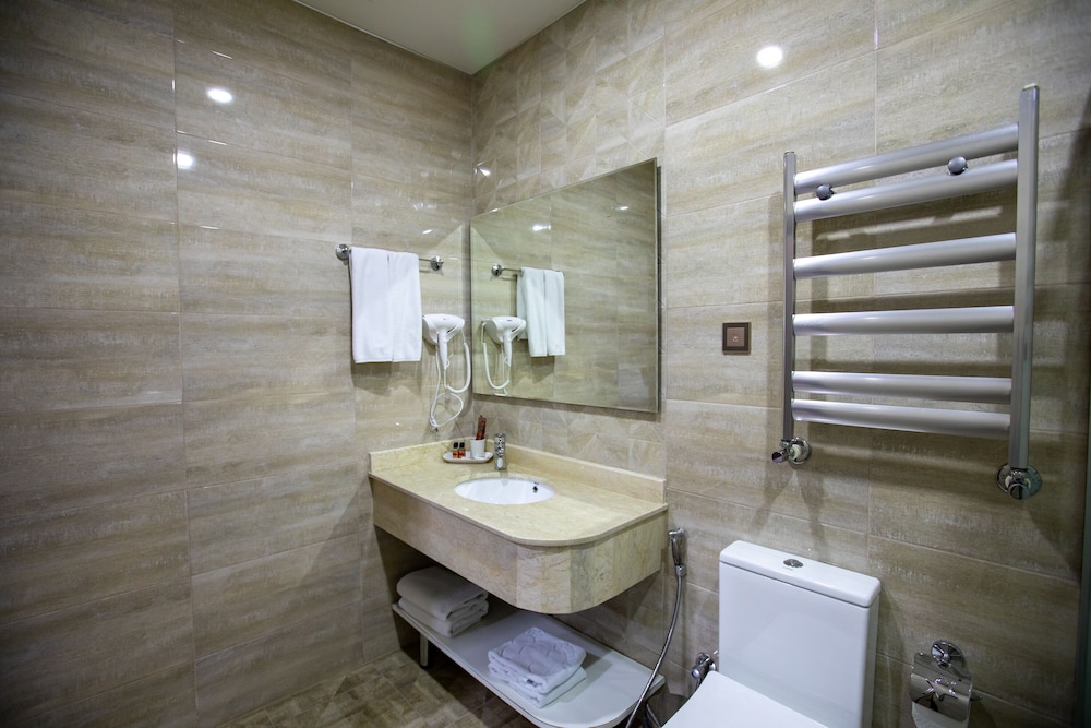 Volga Hotel Baku 32/32