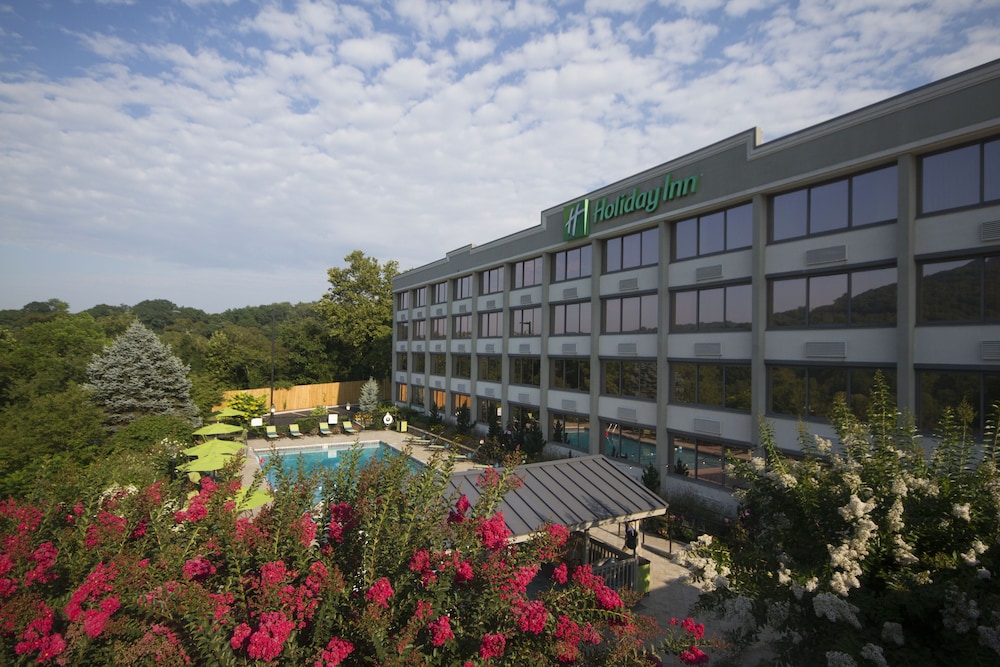 Holiday Inn Biltmore East 8/61