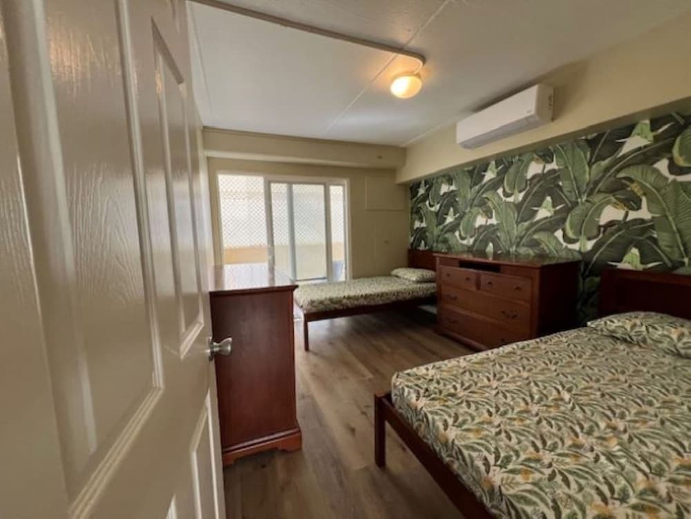 Semi Private, Inner, Mixed Dorm, Twin Beds, Shared Kitchen، Waikiki Beachside Hostel 2/4