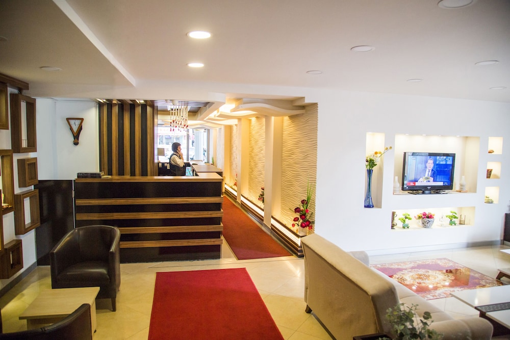 Grand Merin Hotel 9/63