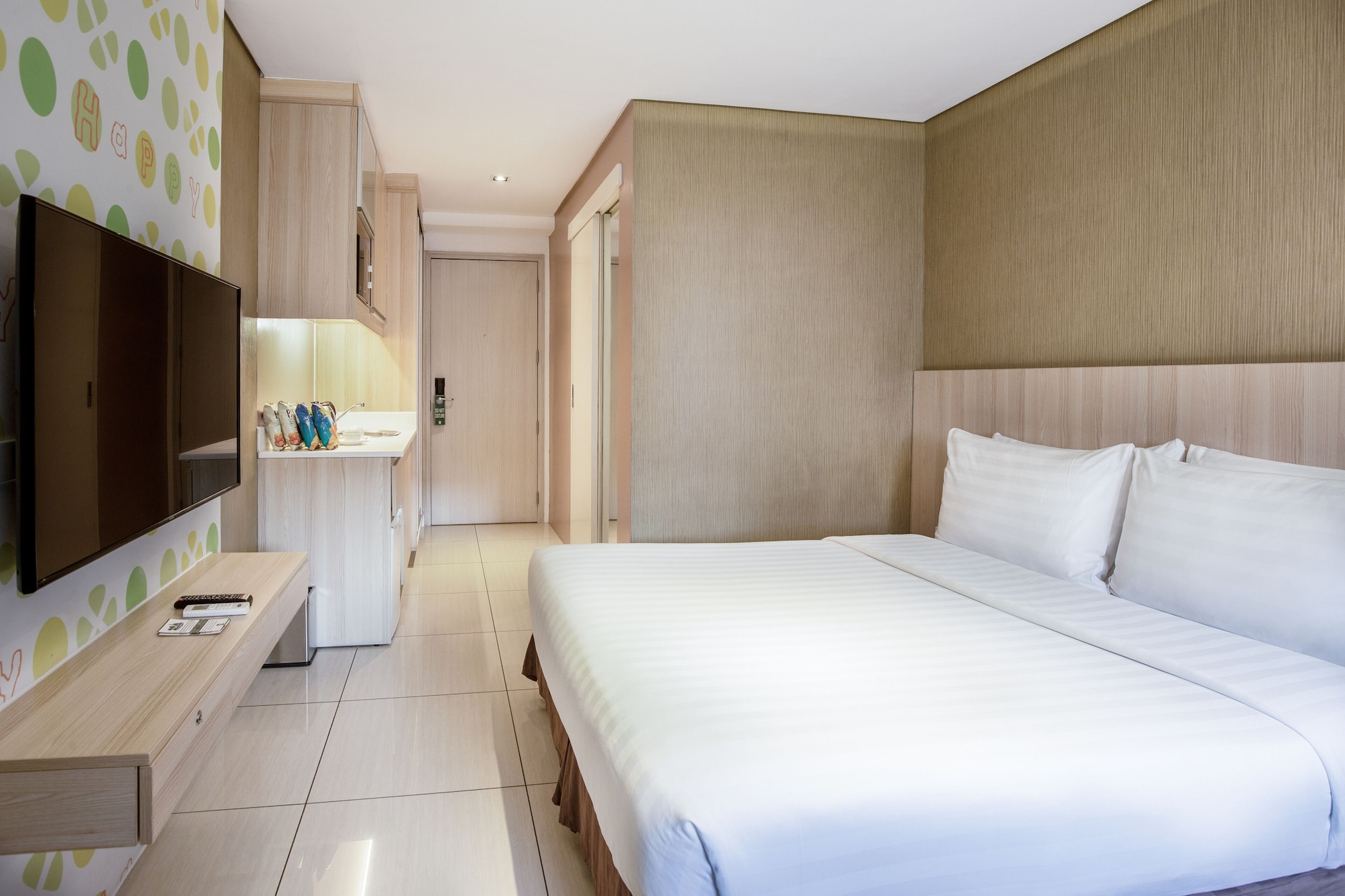HAPPY, DOUBLE OR SINGLE BED