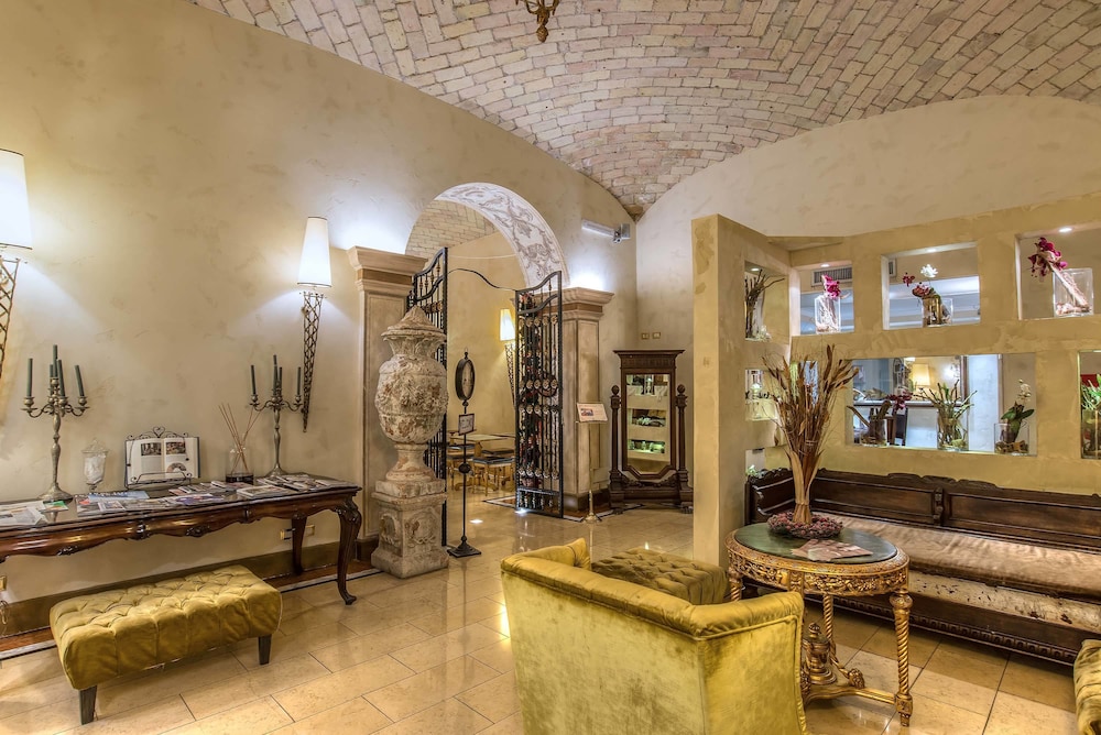 Room Select Via Veneto 25/50