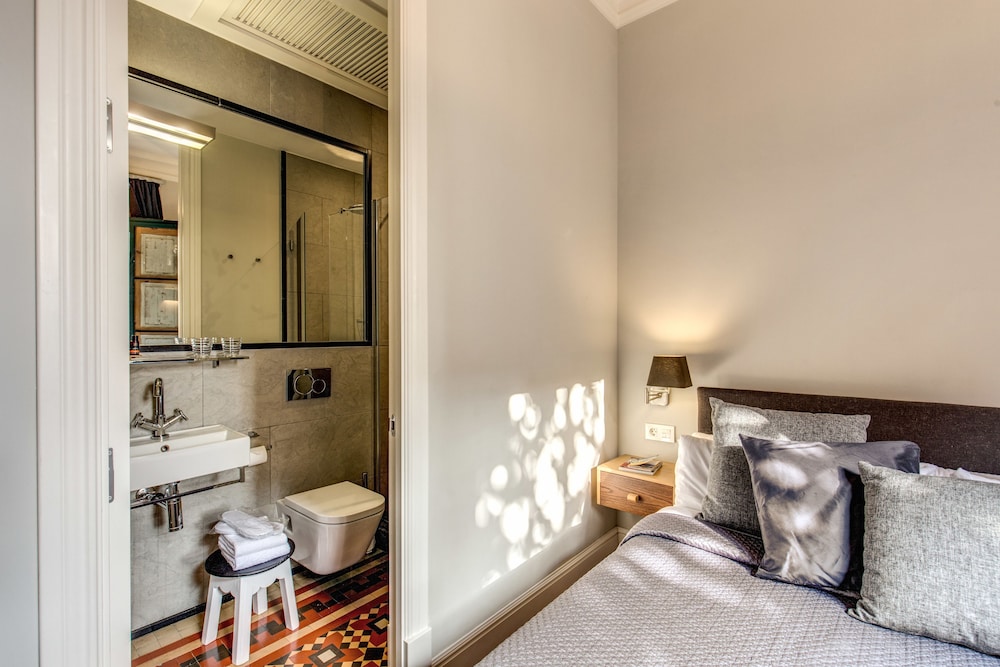 We Boutique Hotel 46/74