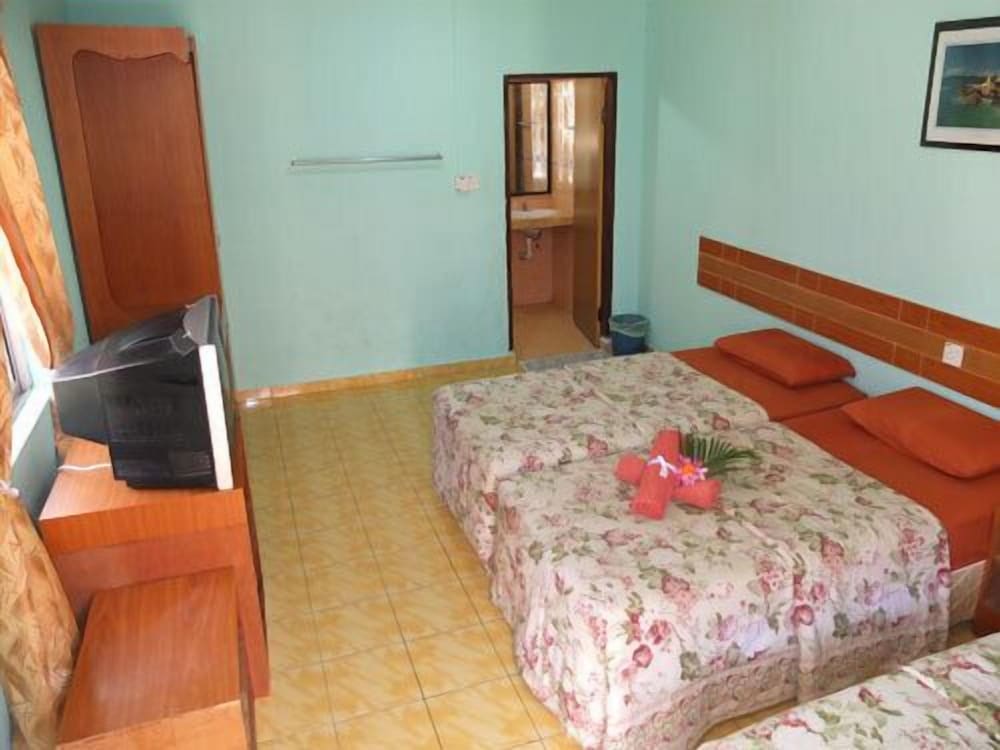 Purnama Beach Resort 38/67