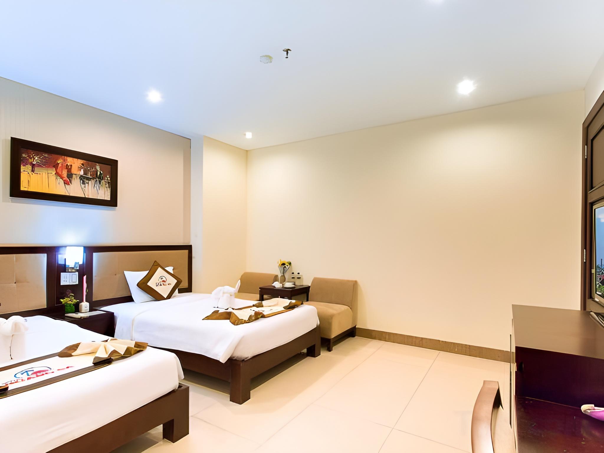 Superior, Twin Beds, No Window