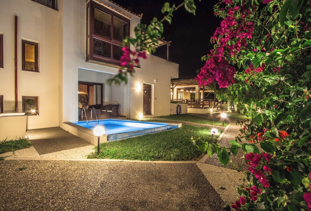 Rigas Hotel Skopelos 60/74