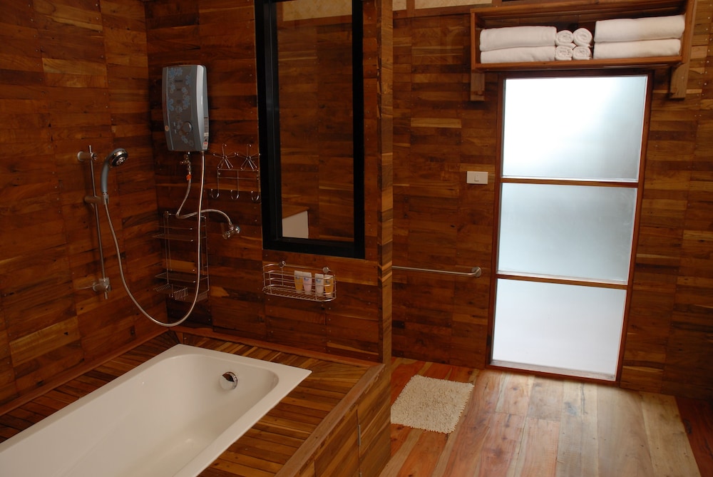 BOUTIQUE RAFT RESORT 46/54