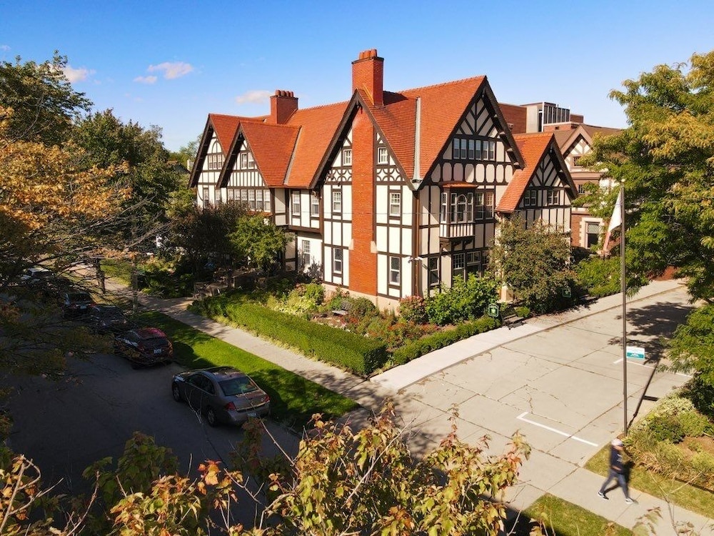 Frederick Stearns House Historic Inn 3/50