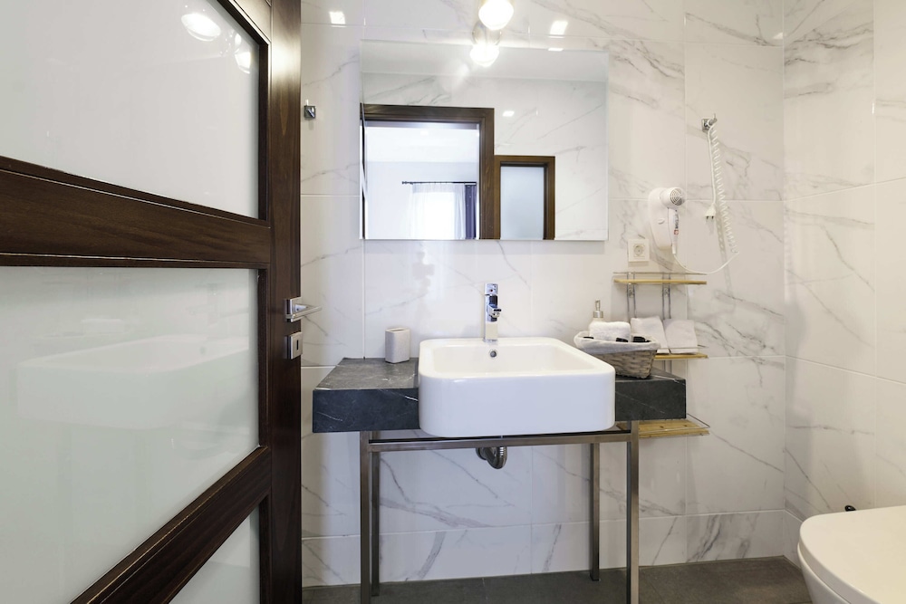 Nival Luxury Suites 47/50