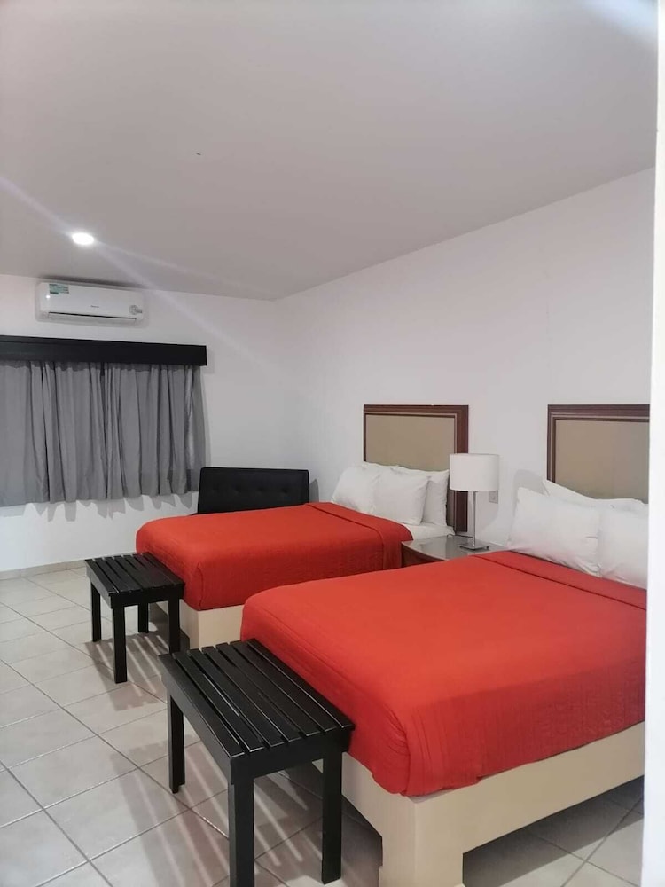 Hotel Marina Topolobampo 10/51