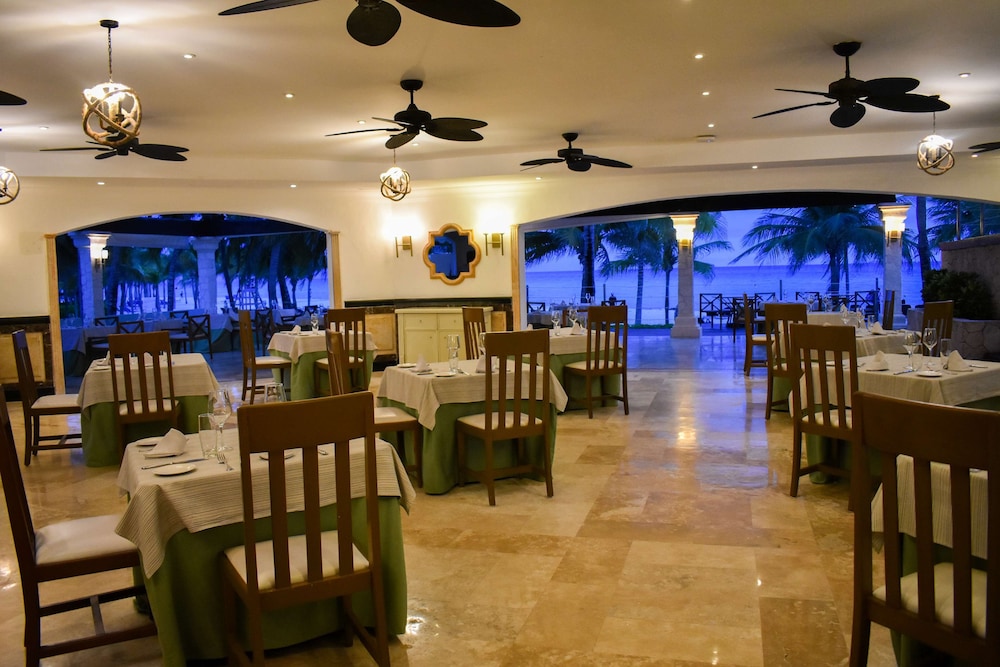 Royal Hideaway Playacar All Inclusive - Adults Only 32/50