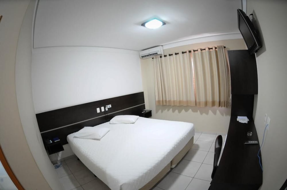 Cristal Palace Inn 16/40