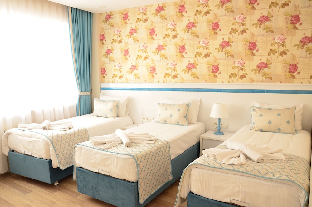 Star Holiday Hotel 33/68