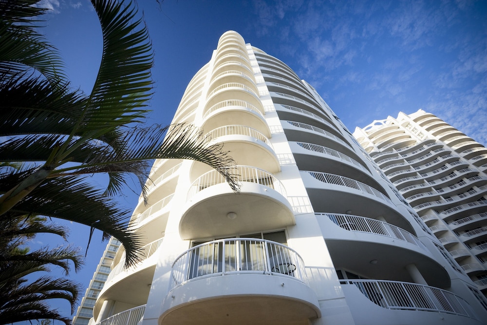 BreakFree Moroccan Surfers Paradise 6/70