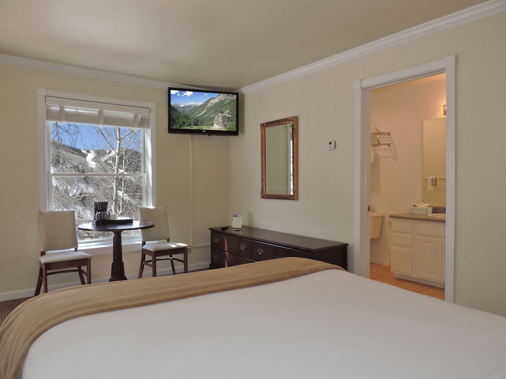 Victorian Inn 28/44