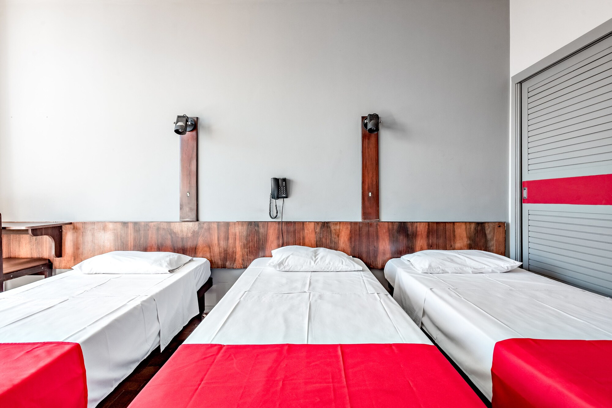 ROOM, TRIPLE, 3 BEDS