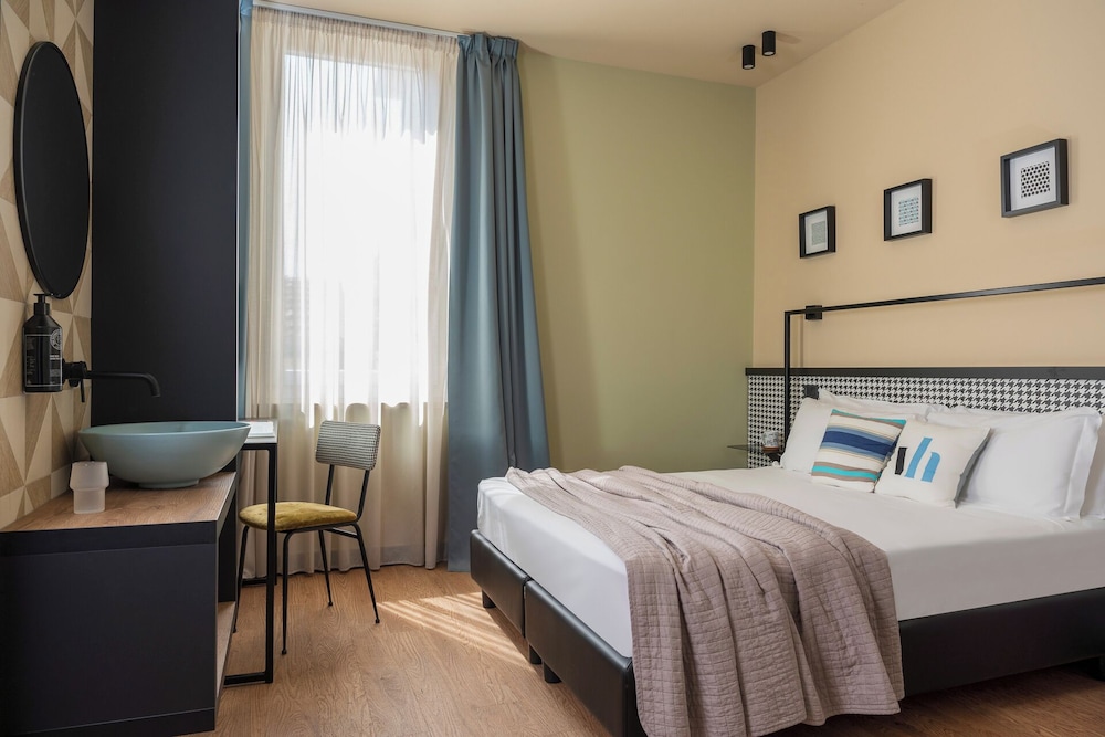 SUPERIOR, SINGLE, DOUBLE BED