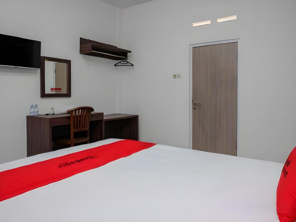 RedDoorz near Moro Mall Purwokerto 16/43