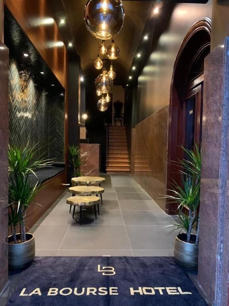 La Bourse Hotel 2/39