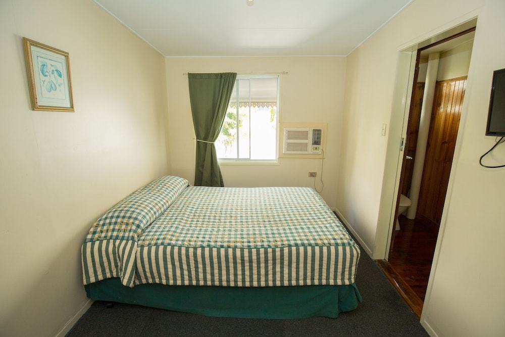 BRISBANE MANOR HOTEL 27/60