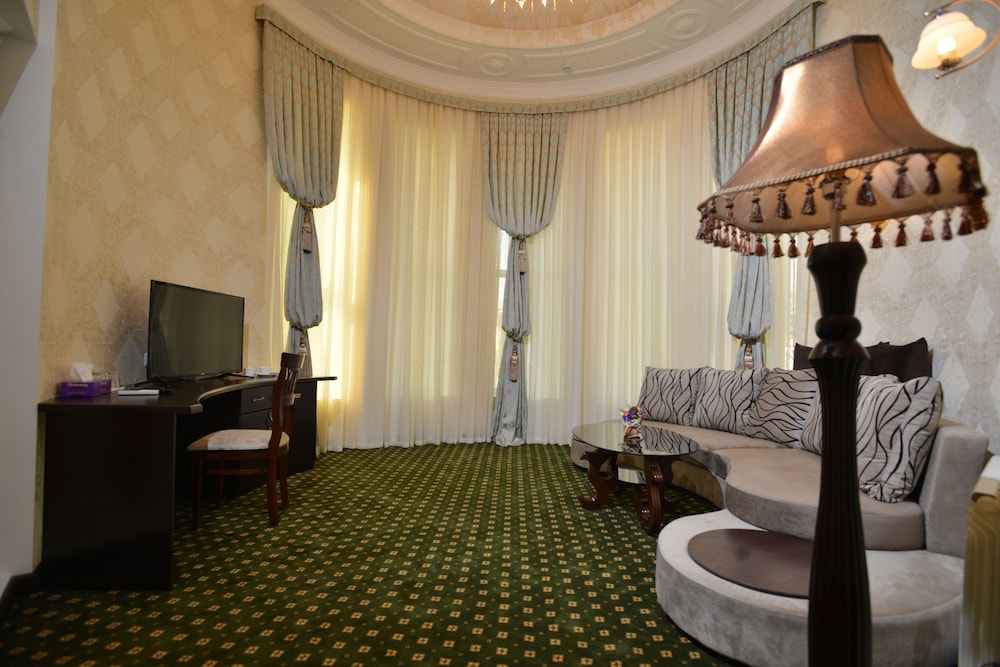 Gloria Hotel 20/28