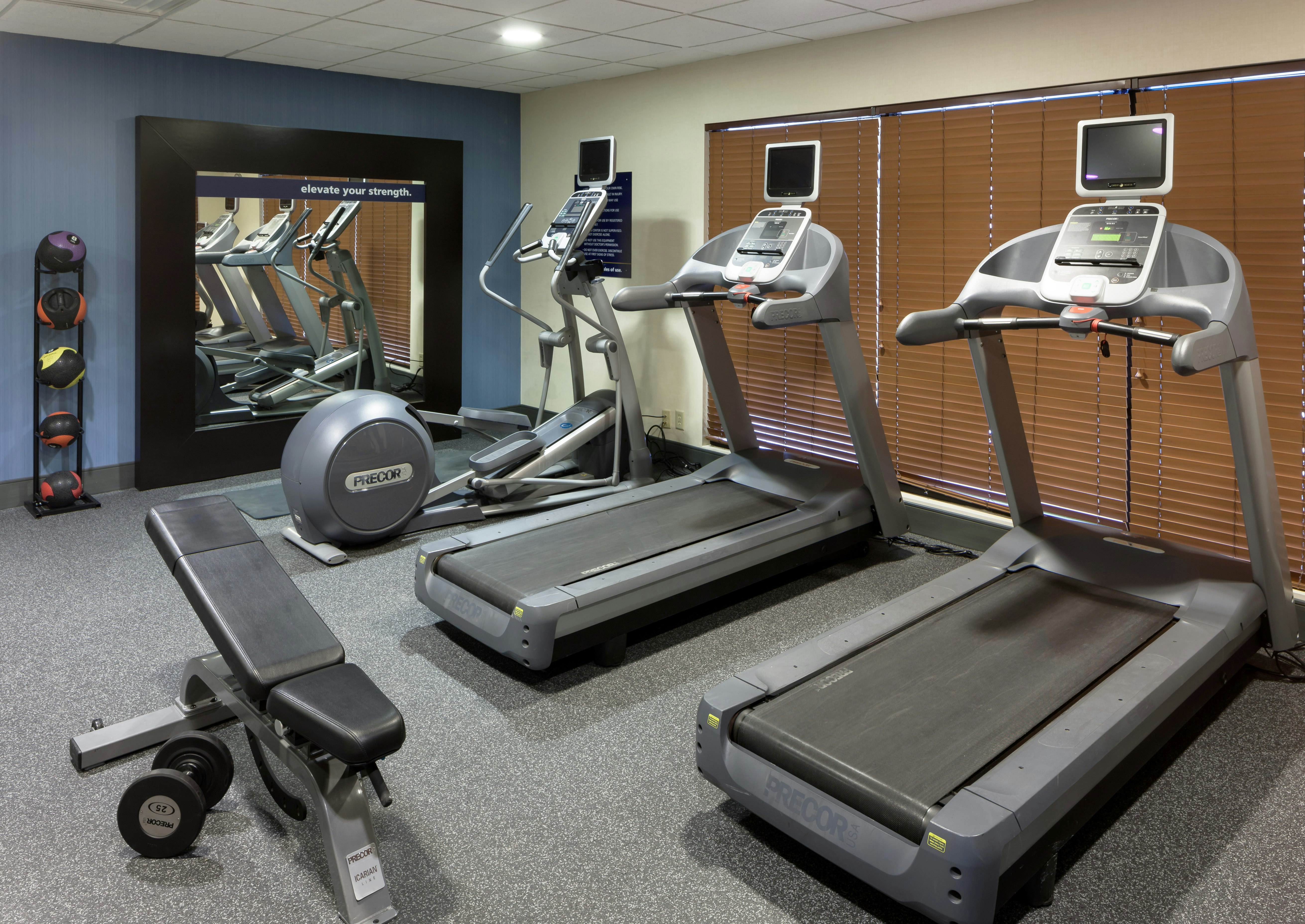 Hampton Inn & Suites Colorado Springs/I-25 South 32/62
