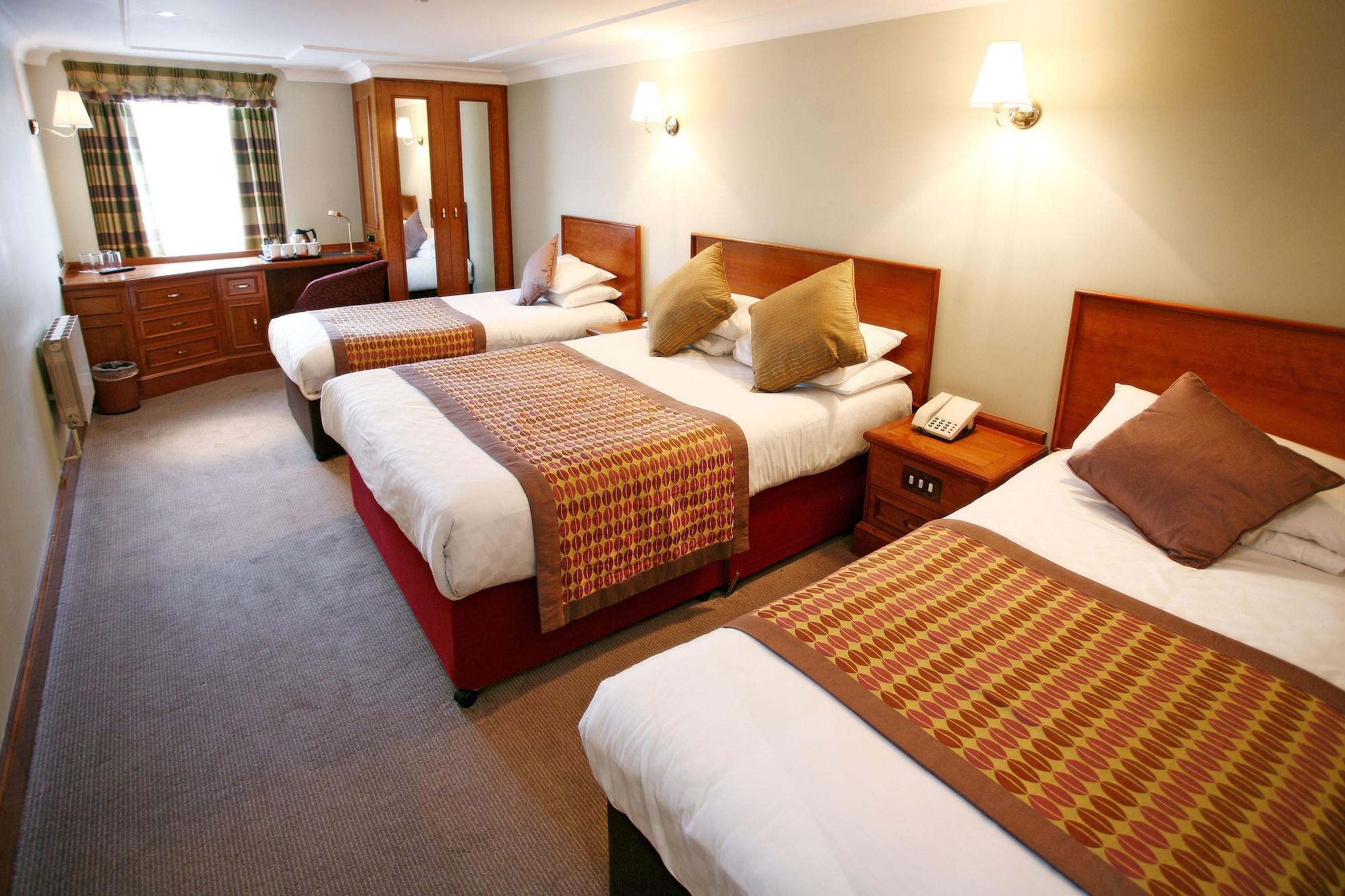 Family, Multiple Beds