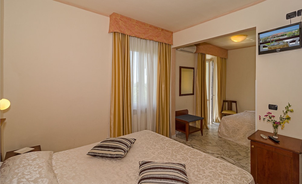 Coluccini Hotel 14/33