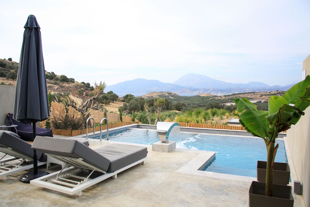 Marnos Green Luxury Villas 33/39