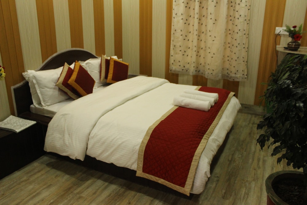 Hotel Shanti Mount Abu 16/28