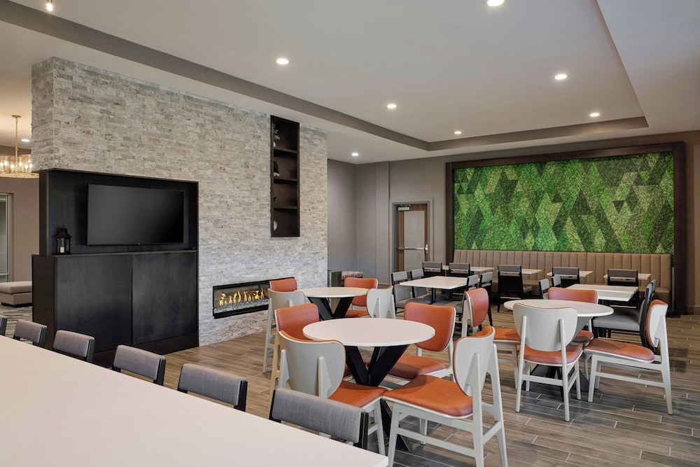 Residence Inn by Marriott Madison 24/43