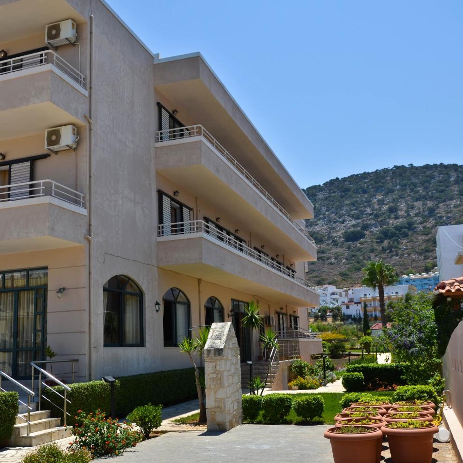 Niko Elen Hotel 11/66